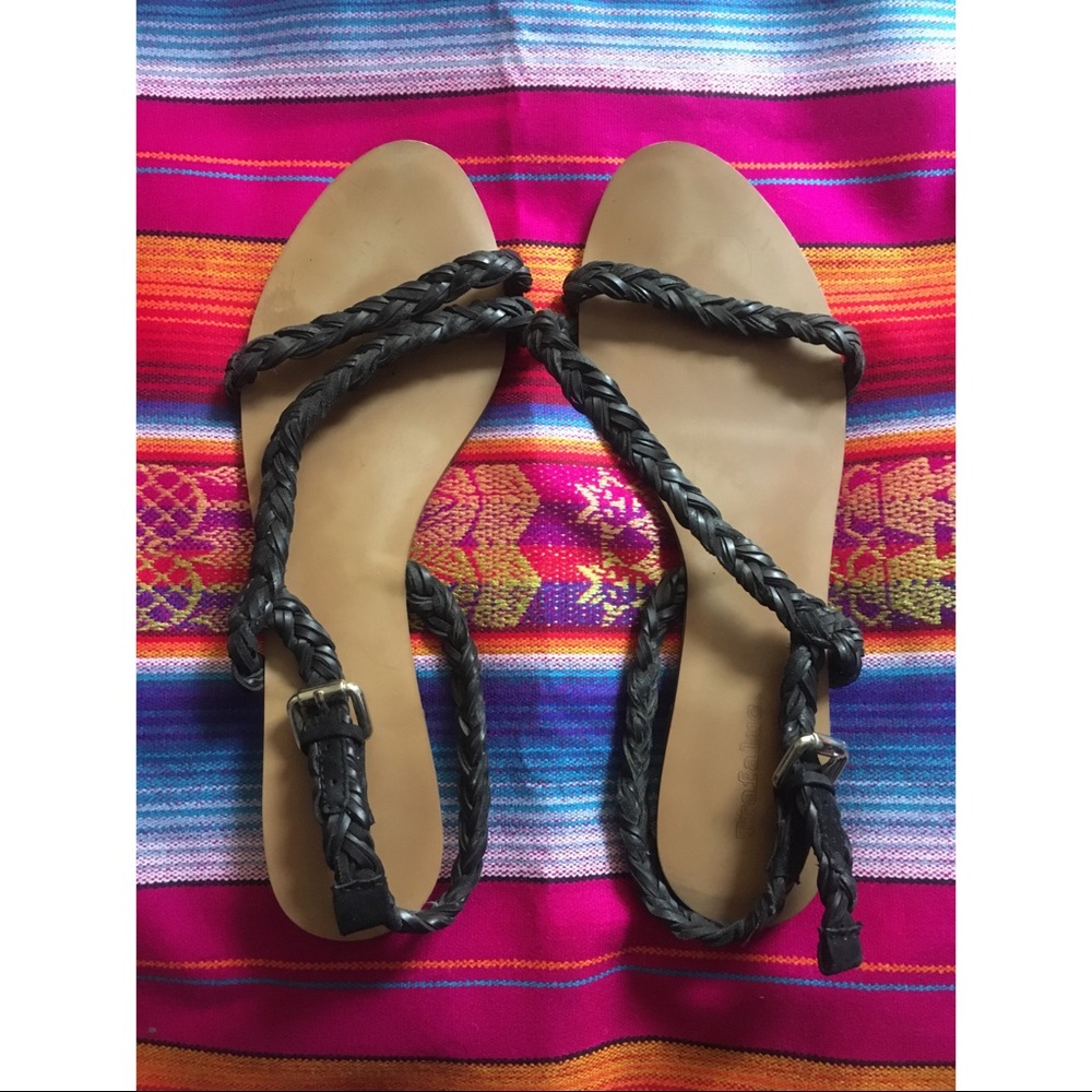 Trafaluc Braided Leather Flat Black Summer Sandals
